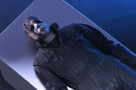 Halloween Resurrection figurine Ultimate Michael Myers NECA