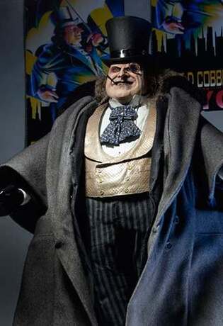 Batman Le Défi figurine 1/4 Mayoral Pinguin (Danny DeVito) 38cm NECA