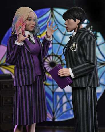 Wednesday Pack de 2 figurines Mercredi Addams (Nevermore Uniform) and Enid  NECA