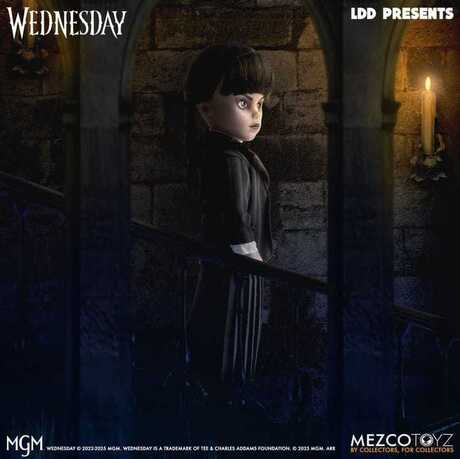 LDD La Famille Addams Living Dead Dolls Mercredi Wednesday Nevermore Academy Uniform Mezco