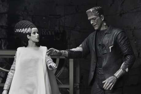 Universal Monsters pack 2 figurines La Fiancée de Frankenstein 90th Anniversary The Monster & His Mate (B&W) NECA