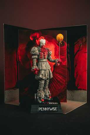 Ça Welcome to Derry Movie Maniacs figurine Pennywise (Bloody) McFarlane Toys