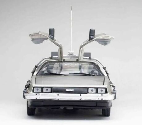 Retour vers le futur 1983 DeLorean 1/18 métal Sun Star Toys