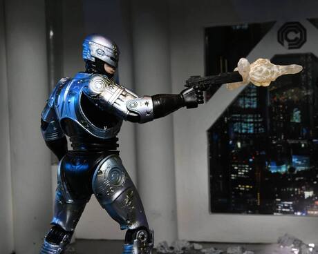 RoboCop figurine Ultimate Battle Damaged RoboCop with Chair Neca