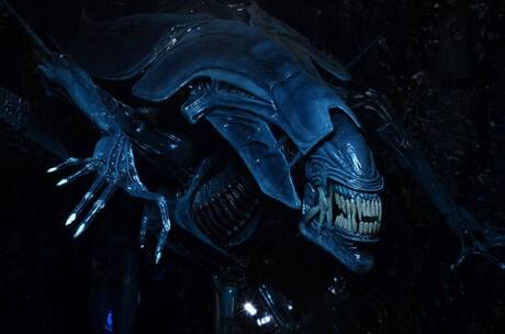 Aliens figurine Ultra Deluxe Alien Queen 38 cm NECA