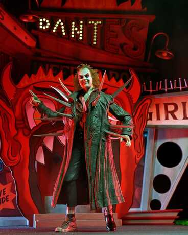 Beetlejuice (1988) diorama Trenchcoat with Spikes Inferno Room Deluxe Set Neca