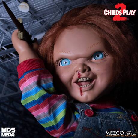Chucky, la poupée de sang poupée parlante Designer Series Menacing Chucky 38 cm Mezco