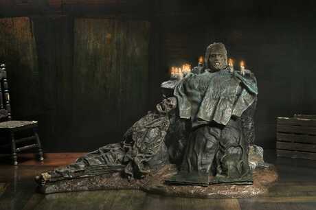 Friday the 13th: The Game Pamela Shrine Diorama NECA