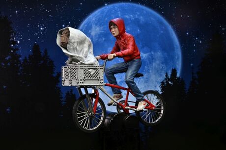 E.T. 40th anniversary Elliot & E.T. on Bicycle AF Neca