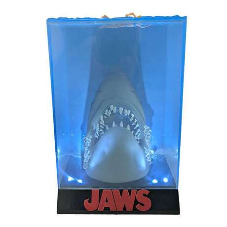 Jaws Les Dents de la mer 3d movie poster 50th anniversary light up figure SD TOYS