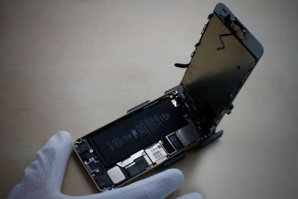 Outil iHold Officiel iPhone 5 / 5S / SE