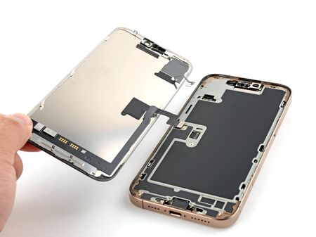 Ecran Soft OLED iPhone 16 Pro "Infinity"