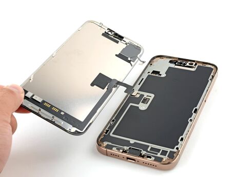 Ecran Soft OLED iPhone 16 Pro "Infinity"