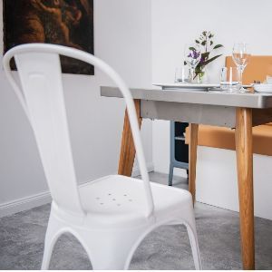 Comment reconnaitre une chaise TOLIX ?