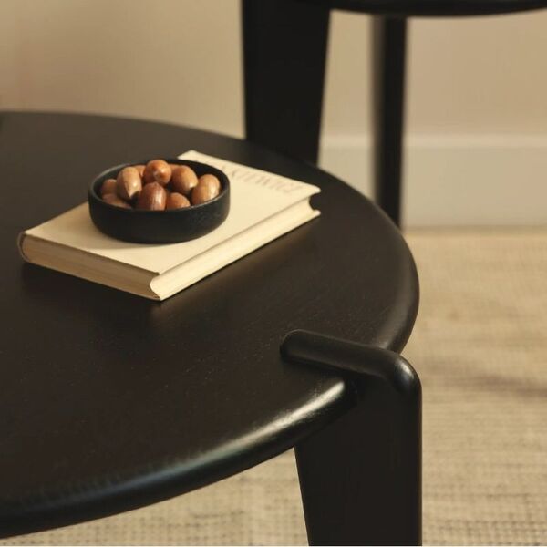 Table basse ronde bois massif noir