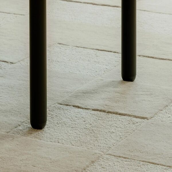 Table basse noire étagère