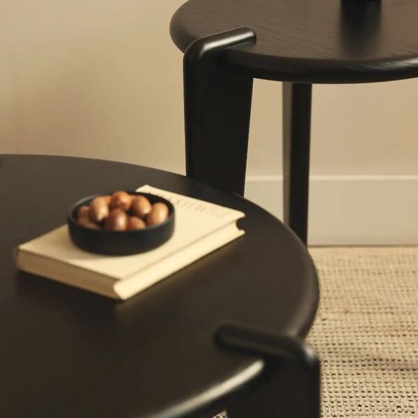 Petite table d'appoint noir