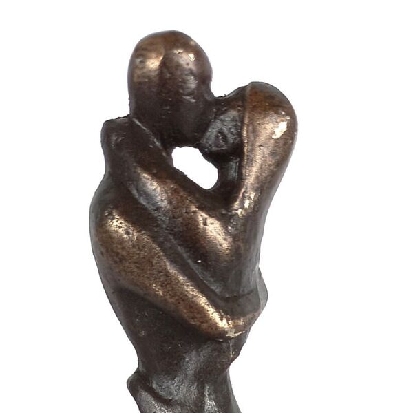 Amour sculpture