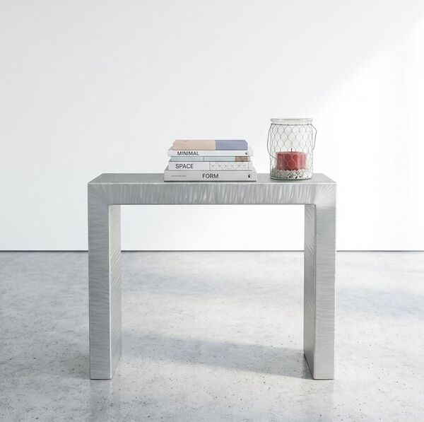 Console design aluminium