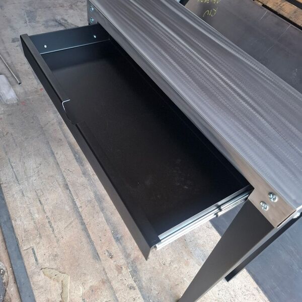 Console design tiroirs