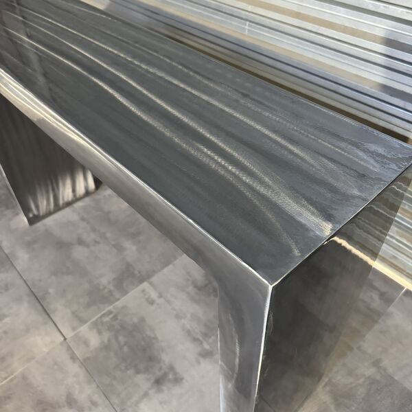 Console metal brut