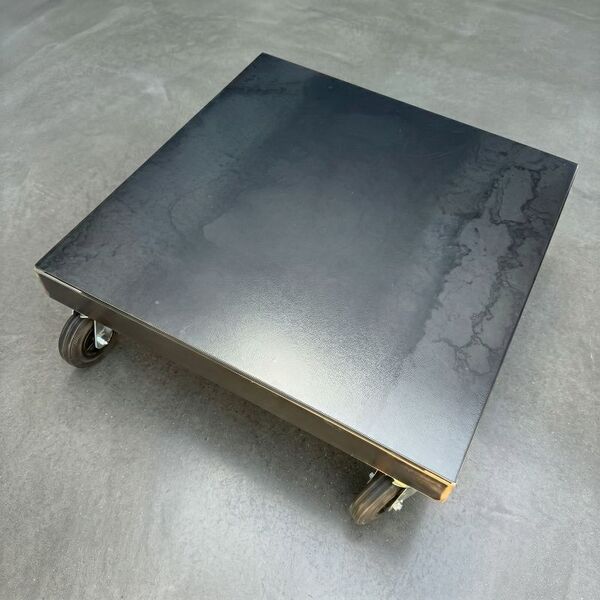 Table basse acier brut