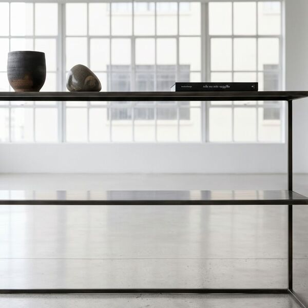 console industrielle avec étagère