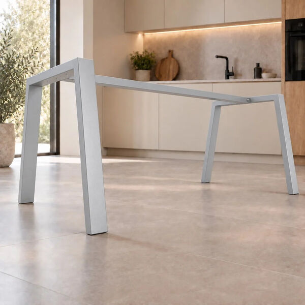 Pied de table avec barre de support