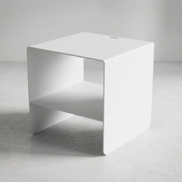 Table d'appoint métal carrée