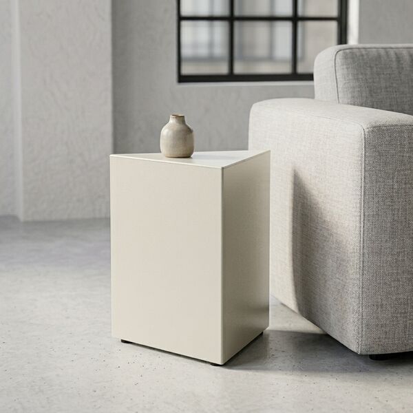 Table de chevet triangulaire