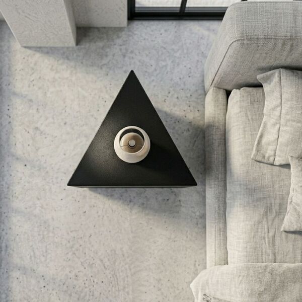 Table de chevet triangulaire