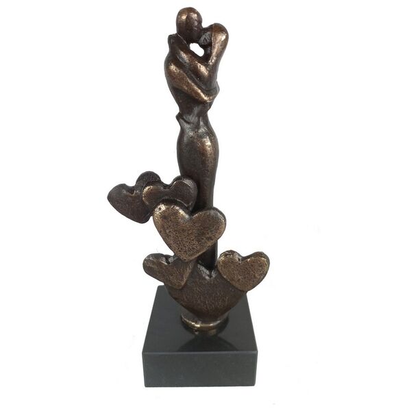 Amour sculpture