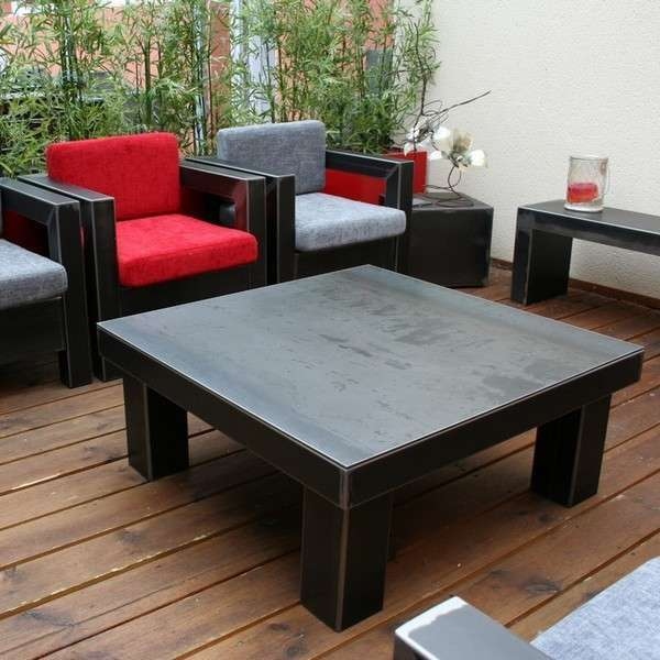 Table Basse Metal Brut Verni Sur Pieds Carres Table Basse Design