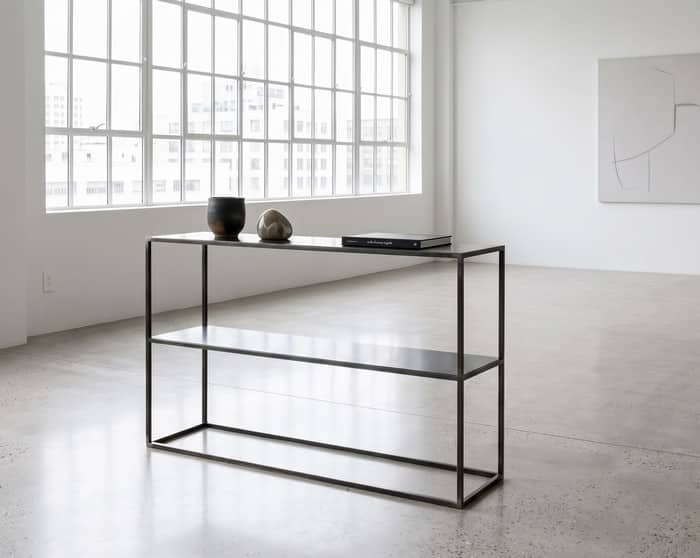 Console industrielle avec étagère en acier brut verni mat, deux plateaux, fabrication artisanale française Loftboutik