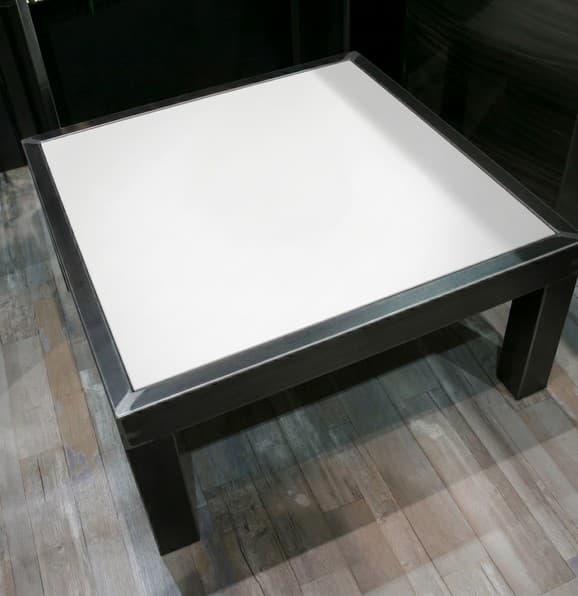 table basse métal brut design