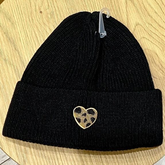 Bonnet Maille Motif Coeur Léopard - Chaud, Tendance & Confortable / 100% Acrylique