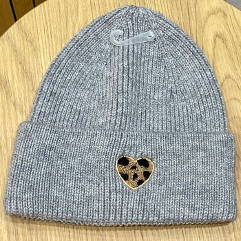 Bonnet Maille Motif Coeur Léopard - Chaud, Tendance & Confortable / 100% Acrylique