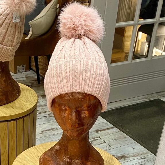 Bonnet Maille Torsadée Doublé Polaire avec Pompon - Chaleur & Style / 100% Viscose