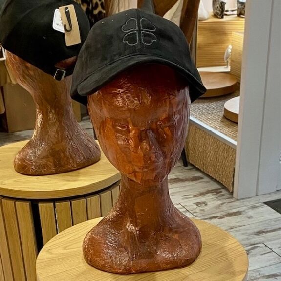 Casquette en Suedine avec Motif Coeurs