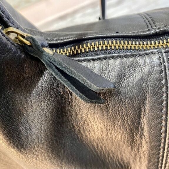 Besace demi-lune cuir noir