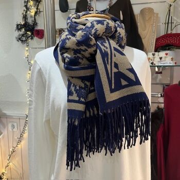 Écharpe élégante à franges