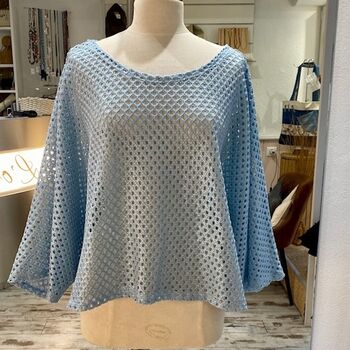 Pull ajouré col bateau