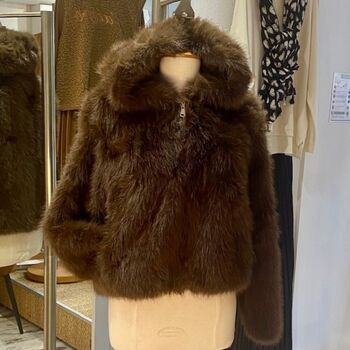 Veste courte en fausse fourrure - capuche