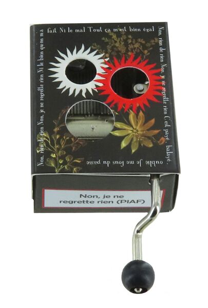 Caja de música de manivela de cartón ilustrado "Belle Lurette" - Referencia de esta caja de música de manivela: M0131.