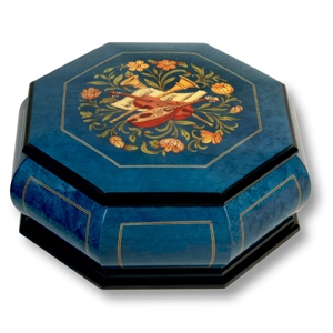 Schmuckschatulle aus blau gefärbten Ahornholz.