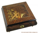 Lutèce Créations Carillon/scatola musicale lavabile (impermeabile) con meccanismo musicale a cordicella di 18 note per coperta di sicurezza o peluche musicale - Il flauto magico (W. A. Mozart Lutèce Créations Carillon/scatola musicale lavabile (impermeabile) con meccanismo musicale a cordicella di 18 note per coperta di sicurezza o peluche musicale - Il flauto magico (W. A. Mozart