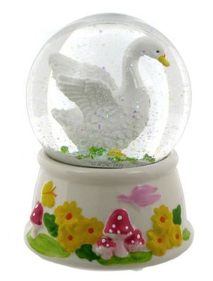 Boule à neige musicale avec mécanisme musical traditionnel à ressort de 18 notes - Référence de cette boule à neige musicale: 42201.