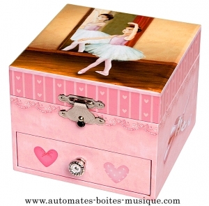 Trousselier musical jewelry box made of wood with dancing