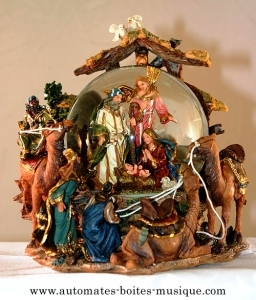 Bola de nieve musical de Navidad con mecanismo musical tradicional de resorte de 18 notas - Referencia de esta bola de nieve musical de Navidad : 49020