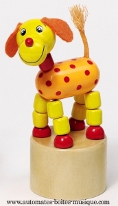 Gelenkspielzeug aus Holz : Hund aus Holz